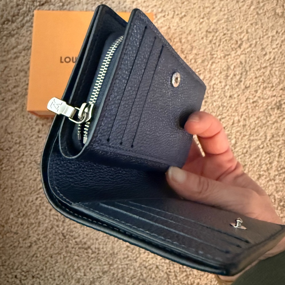 Louis Vuitton Blue Leather Wallet - Picture 2 of 5